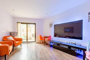 Lovely Comfy Double Bedroom with secure parking