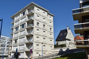Grand Sablon 0402 - 3 bedrooms 6p - sun-oriented and amazing seaview