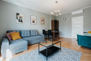 Connecta Apartament in City Center with AC