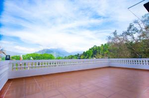 CROWN REGENCY- BADULLA