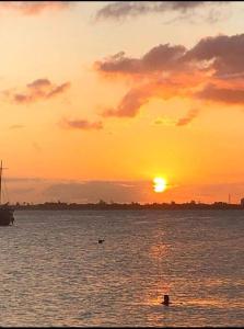 Casa à Beira-Mar próxima ao centro de Rio das Ostras