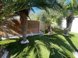 Villas villa + maisonnette et piscine : photos des chambres