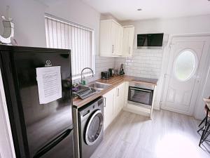 The Serene Stays Sleeps 6 with Garden