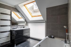 Petit cocon ciné, animaux ok, à 2 pas du centre