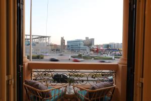 Signature Stays - Spacious Modern Apt