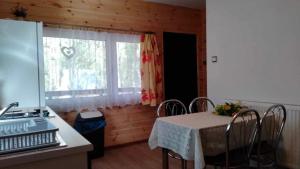 Oleandria-,, Domek Poziomeczka" nr 33 -ogrzewany w okresie jesienno-zimowym