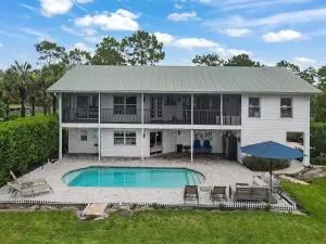 Rustic Ranch in Naples - Sleeps 18 w Pool & Staff - Harker