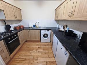 2 Bedroom Flat close to centre