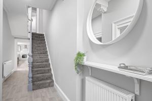 Brand New 5 Bedroom House