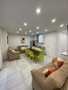 Casa amplia ideal en pleno centro del casco histórico de Almuñecar