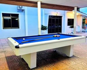 Golden Golf Garden Pool Villa