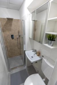 Eighth Wonder Apartment