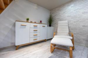 Eighth Wonder Apartment