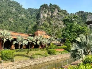 Sunway Alpine Suites near Onsen and Themepark Tambun Ipoh by IWH - Chemor