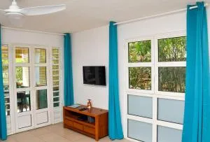 Vive Les Vacances - Cul de Sac