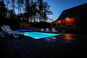 Domek całoroczny JELENIÓWKA na Kaszubach z balią na wyłaczność,wspólny basen i bilard z domkiem Sówka - Ostrowite Leśna Dolina - 4hvězdičkové hotely ve městě Sulęczyno