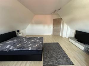 2,5 Raum Ferienwohnung möbliert Dachgeschoss Niederorschel