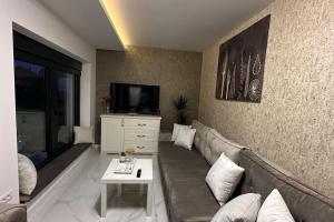 Apartman Little garden near Airport