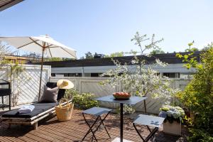 Photographers house close to the metro