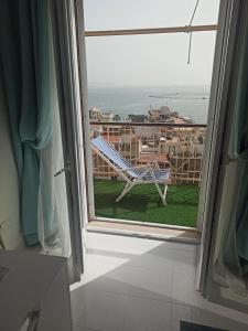 Blue Eyes LINCANTESIMO SUL MARE