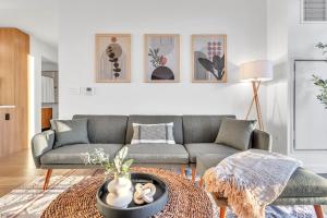 Prime NYC Waterfront Gem