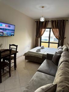 Jurxhen Durress Apartment 1 minute walking from sea