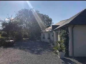 Maison avec parc arboré entre terre et mer - Le Loreur
