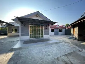 LaFi Homestay - Kampung Padang Behor