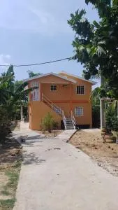 Bella's Place - La Loma