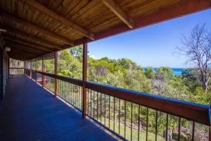 Bimbimbi - Rustic Holiday Hideaway with Gorgeous Views in 1770 - Wilson Island