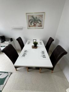 FeWo Elbo46 mit Balkon, Waschmaschine & Smart TV