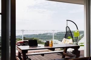 高台にある当施設は眺望が最高です！複数人でのご宿泊に最適最大11人収容OK！北部観光拠点に是非どうぞ