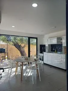 Takú Huasi - La Calera