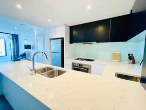 Luxious Startling waterview highrise Condo