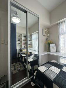 Single Bedroom with private toilet and bath