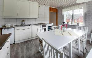 3 Bedroom Nice Home In Knäred