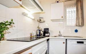 Stunning Home In Saint Pierre La Mer