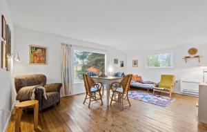 2 Bedroom Pet Friendly Home In Melby - 2hvězdičkové hotely ve městě Melby