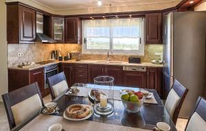 3 Bedroom Gorgeous Home In Koroni