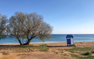 3 Bedroom Gorgeous Home In Koroni
