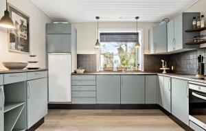 Stunning Home In Spøttrup With Wifi