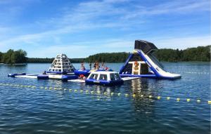 Cozy Ship In Zlocieniec With Lake View
