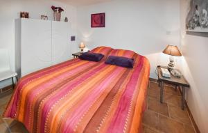 Maisons de vacances Awesome Apartment In Visan : photos des chambres