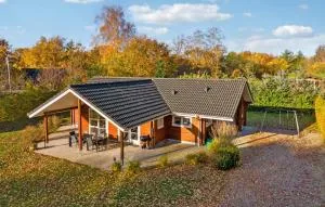 Nice Home In Glesborg With Wifi - Fjellerup