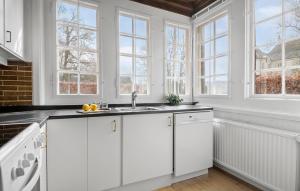 5 Bedroom Cozy Home In Næstved