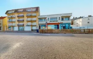 1 Bedroom Lovely Apartment In Cucq - 屈克