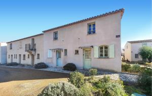 2 Bedroom Lovely Home In St-Laurent-De-La-Carbr