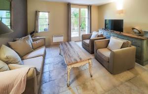 Nice Home In Saint-Laurent-De-La-Ca