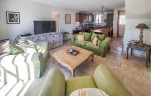 Amazing Home In Saint-Laurent-De-La-Ca