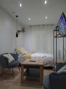 Appartements Sweet / Circuit 24h / Moto GP / Antares / Oasis - centre des expositions / Boulerie Jump : Appartement 1 Chambre